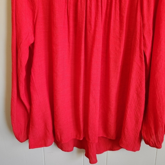 3/$15 Lane Bryant lace insert yoke blouse red lightweight textured fabric 18/20 - Picture 3 of 11